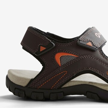 Travelin Sandals 'Volda ' in Brown