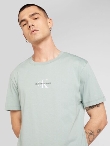 regular Maglietta di Calvin Klein Jeans in verde