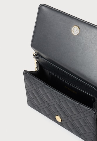 Love Moschino Чанта с презрамки в черно