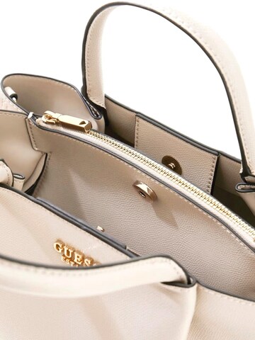 GUESS Taška cez rameno 'Guess Sac Bandoulière Noelle Girlfriend Sa Light Taupe' - Hnedá