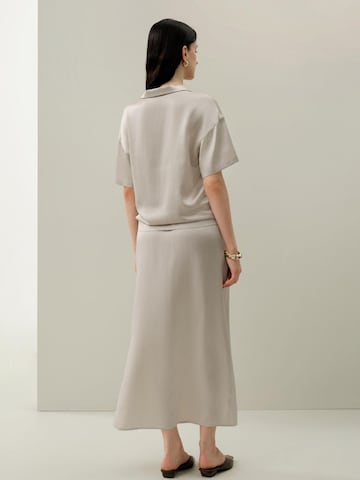 Lilysilk Bluse 'Waschbare Seiden-Charmeuse Polo-Oberteil'‌‌ in Grau