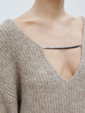 EDITED Sweater 'Solea' in Beige