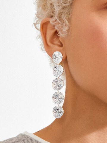 Pilgrim Náušnice 'Air' – stříbrná: přední strana