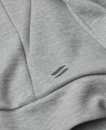 Superdry Sportsweatshirt 'Gymtech' in Grau