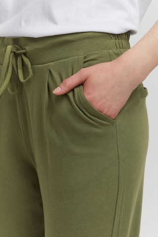 b.young Tapered Pleat-front trousers 'Pandina' in Green