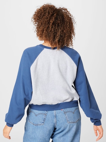 Levi's® Plus Sweatshirt 'PL Vintage Raglan Crew' in Blue