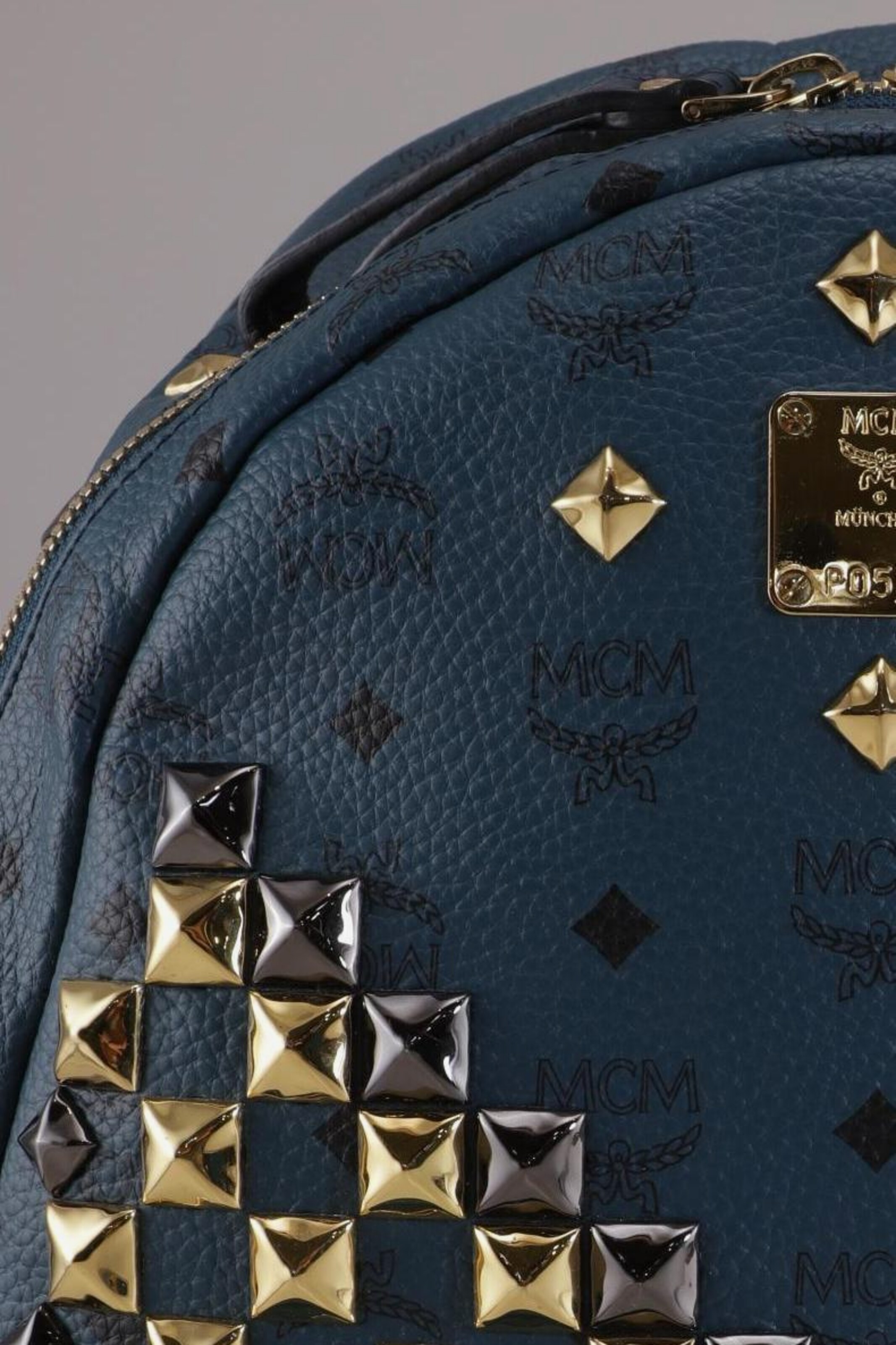 MCM Backpack in One size in Green ABOUT YOU