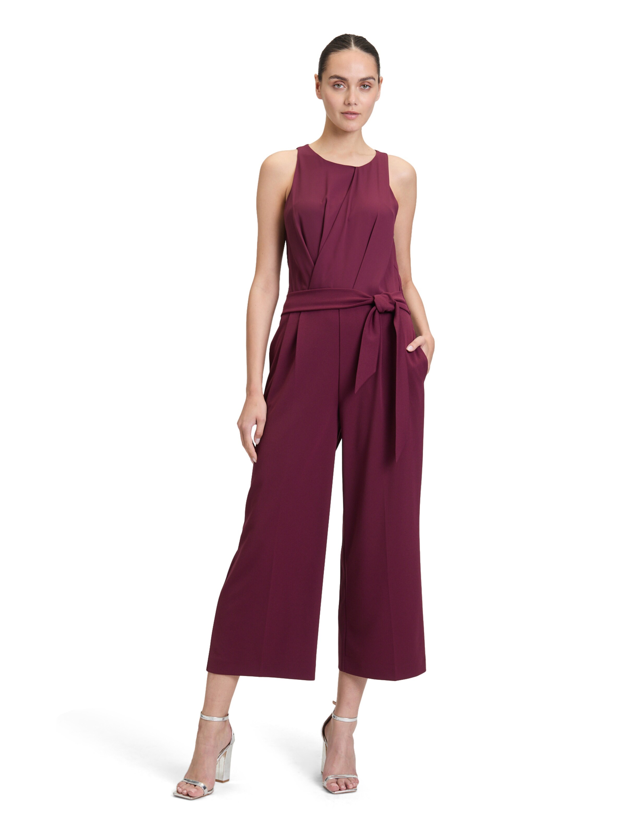 Tuta jumpsuit di Vera Mont in rosso: frontale