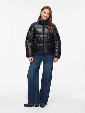 Veste mi-saison 'VILychee' VILA en noir