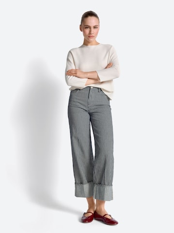 Rich & Royal Sveter - Biela: predná strana