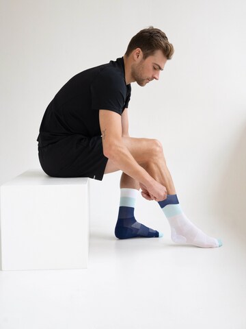 INCYLENCE Athletic Socks 'MIRRORED' in Blue