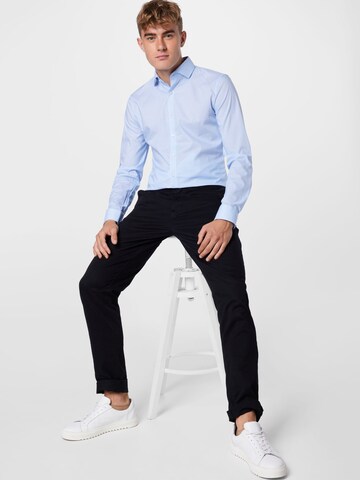 OLYMP Slim Fit Риза в синьо