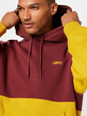 LEVI'S ® Tréning póló 'Levi's® Men's Varsity Hoodie' - piros