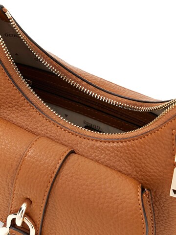 GUESS Skuldertaske i brun