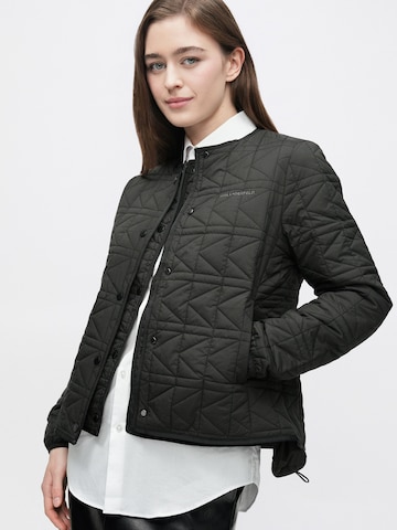 Karl Lagerfeld Välikausitakki värissä musta