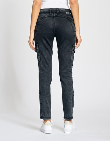 Gang Tapered Cargo Jeans in Black