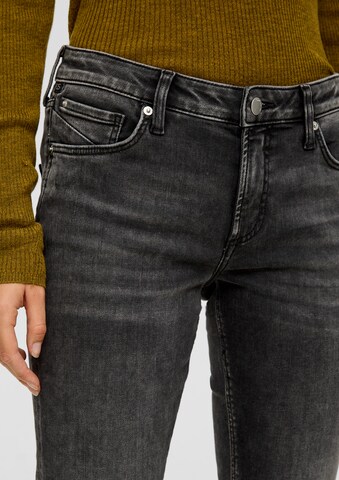 QS Slimfit Jeans 'Catie' in Grijs