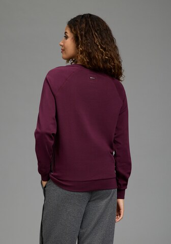 KangaROOS Sweatshirt in Rot