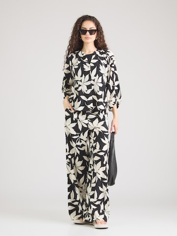 s.OliverWide Leg/ Široke nogavice Hlače - crna boja