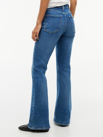 Tommy Jeans Bootcut Džíny 'SYLVIA' – modrá
