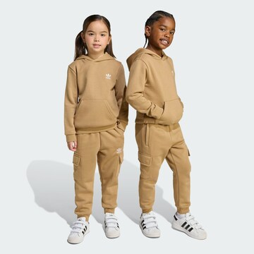 ADIDAS ORIGINALS Joggingová souprava – hnědá: přední strana