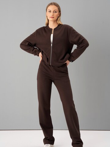 cut my fashion Sweat suit 'Mėja' in Brown