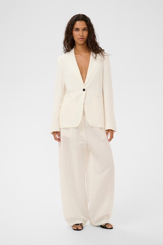 Regular Pantalon 'Ragna' SOAKED IN LUXURY en blanc : devant