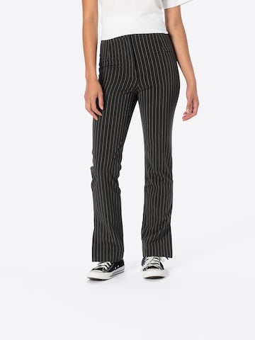 Coupe slim Pantalon 'BRUGES' Pimkie en gris : devant