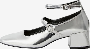 Marks & Spencer Pumps in Silver: front