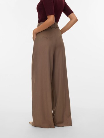 VERO MODA Regular Trousers 'ALESSIA' in Brown