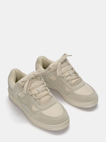 Pull&Bear Låg sneaker i beige