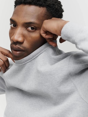 SANVT Sweatshirt 'The Perfect Sweatshirt'‌‌‌‌‌‌ in Grau
