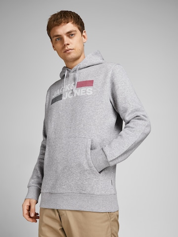 Sweat-shirt JACK & JONES en gris : devant