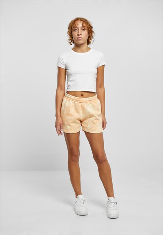 Urban Classics Regular Shorts in Orange