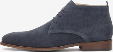 Kazar Chukka boots σε μπλε: μπροστά