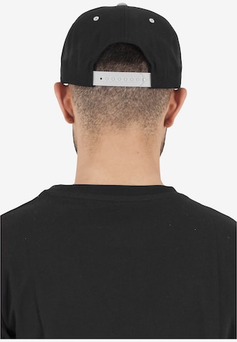 Flexfit Cap in Schwarz