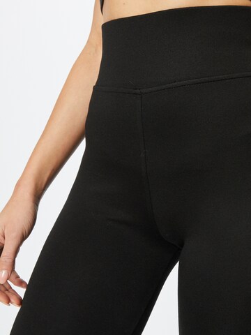 Trendyol Skinny Leggings in Schwarz