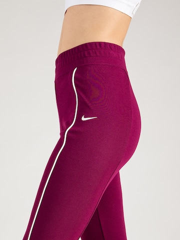 évasé Pantalon Nike Sportswear en rouge