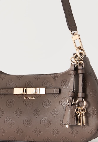 GUESS Τσάντα ώμου 'Carmella' σε καφέ