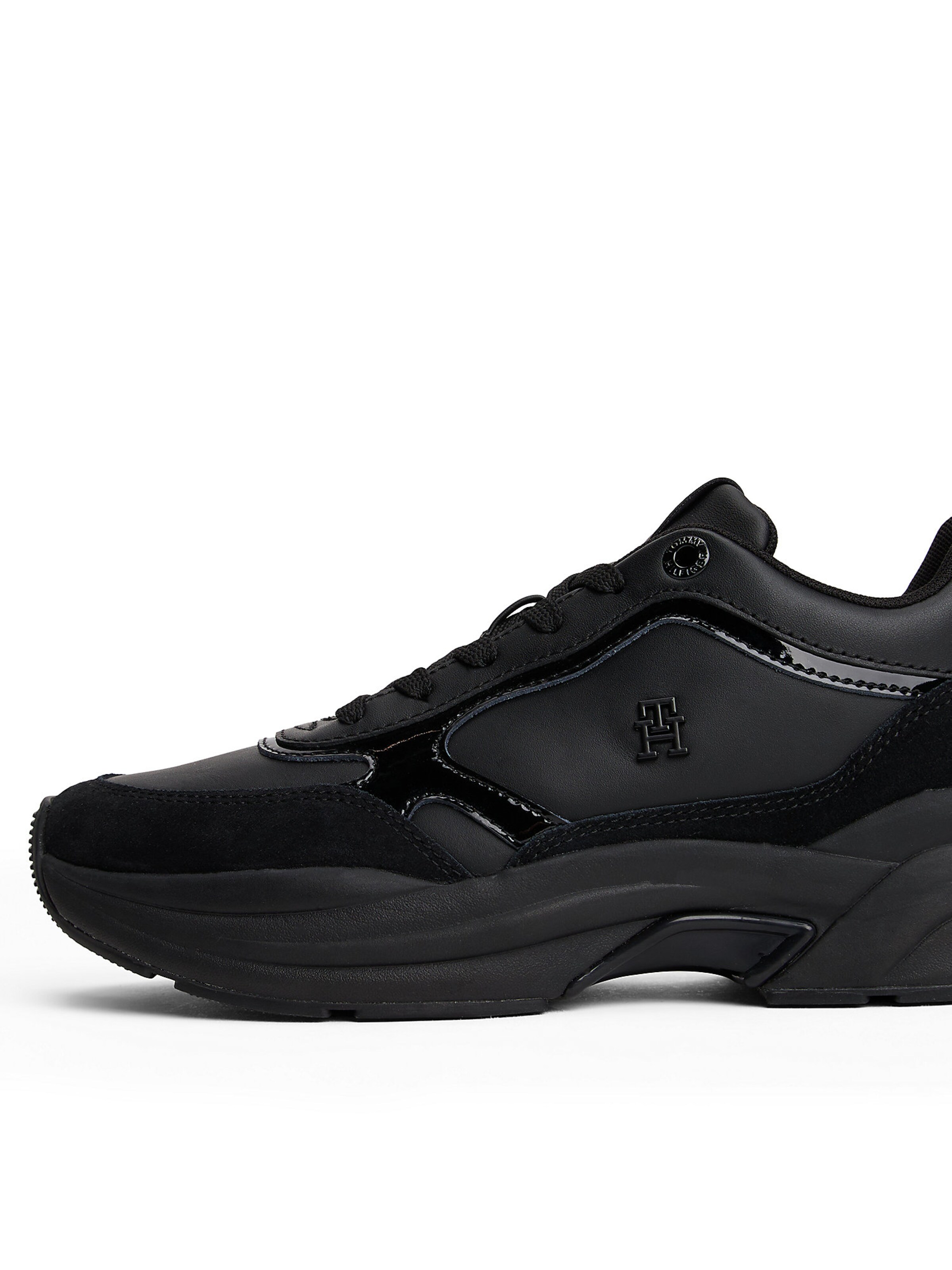 TOMMY HILFIGER Sneaker in Schwarz