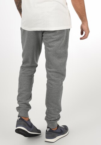 INDICODE JEANS - Tapered Pantalón 'Hultop' en gris