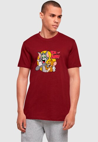 ABSOLUTE CULT Shirt 'Tom And Jerry - Thumbs Up' in Rood: voorkant