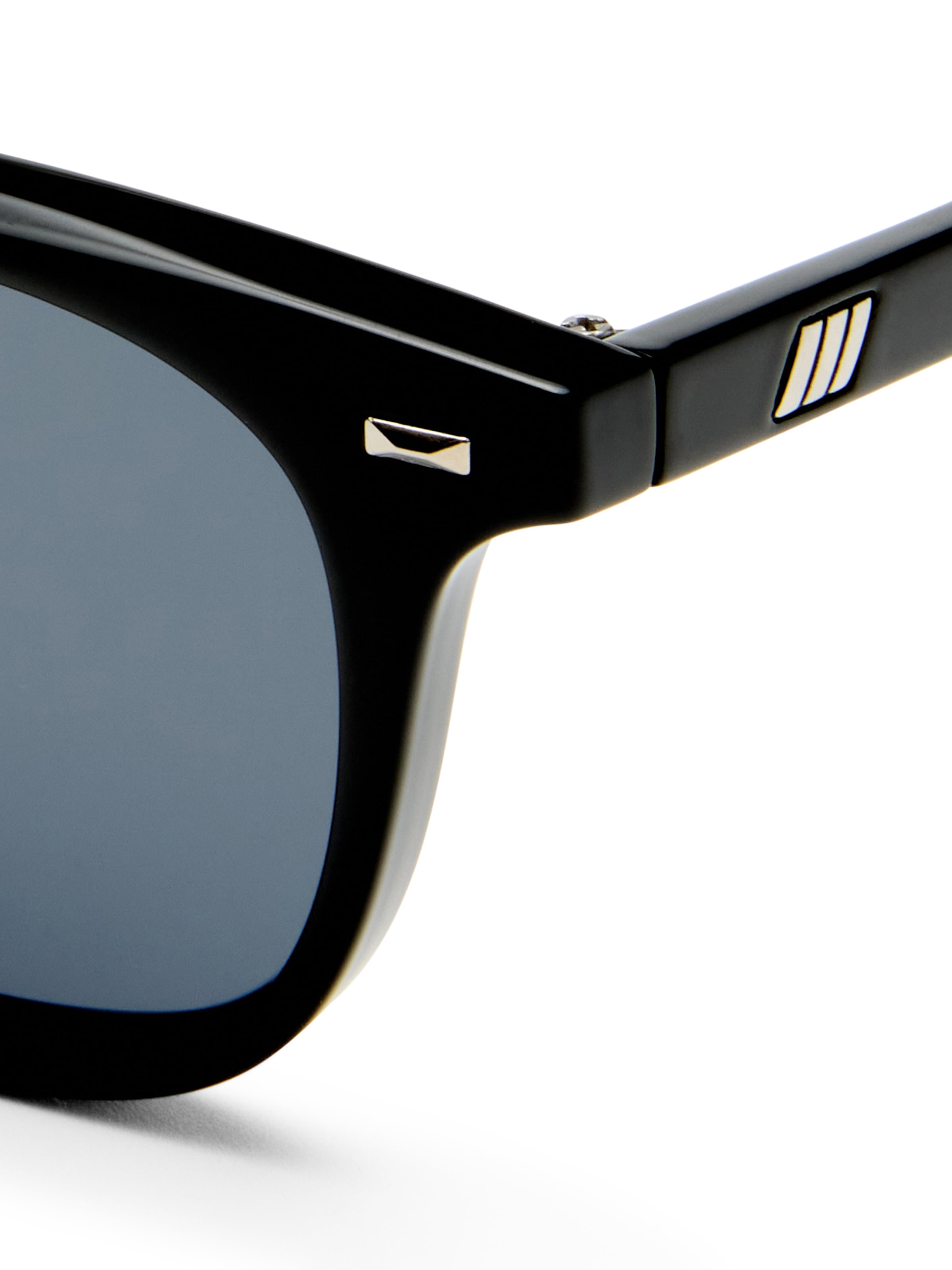 Occhiali da sole 'LE RESOLU' di LE SPECS in nero