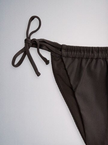 The Set Triangle Bikini in Brown
