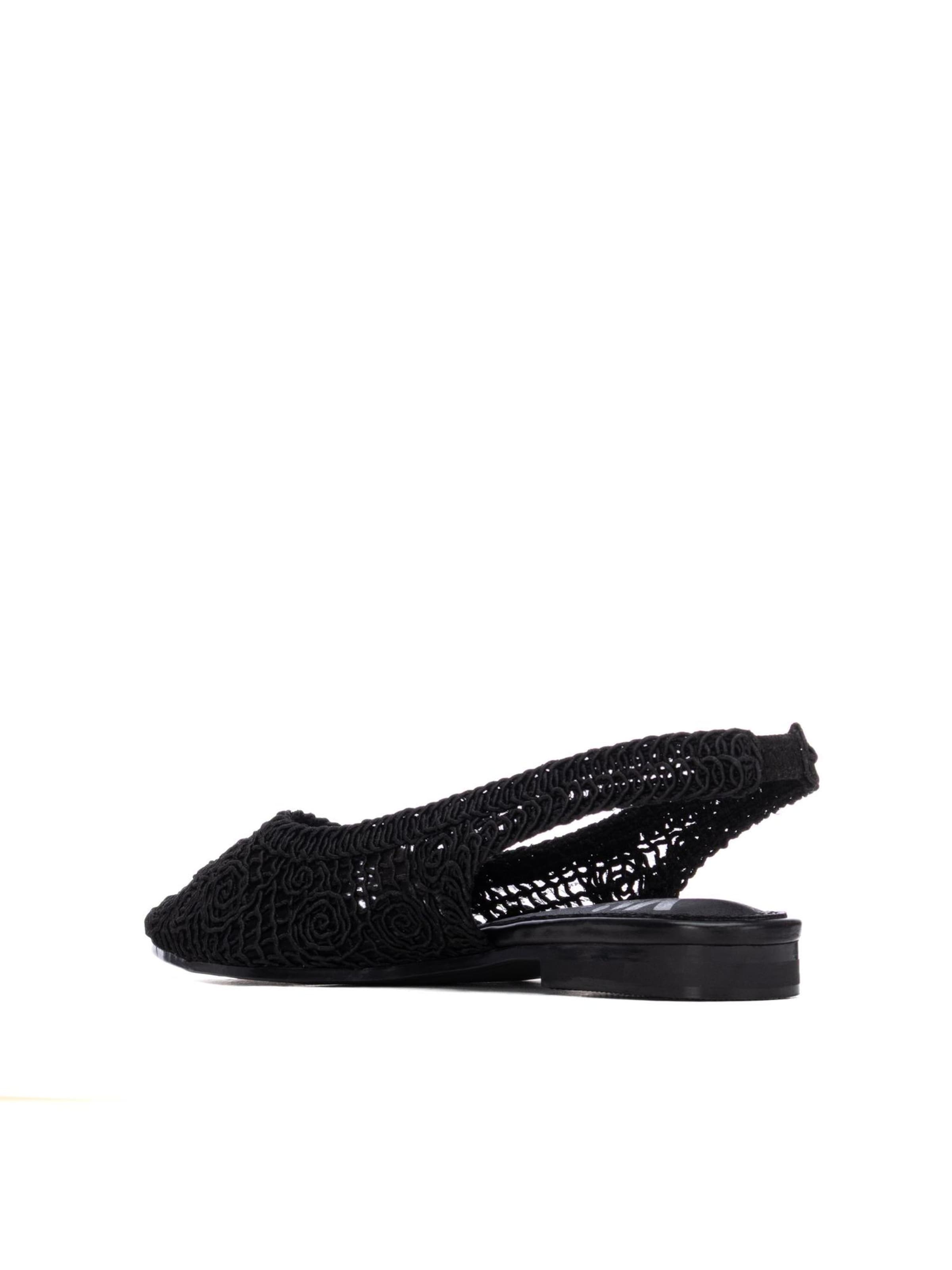 Xti Sandals in Black