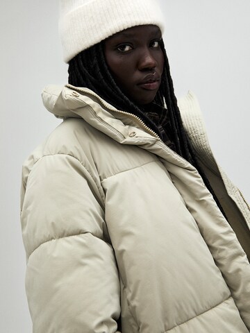 Giacca invernale di Pull&Bear in beige