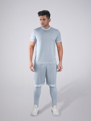 Completo sportivo 'Flex' di PANTONECLO in grigio: frontale