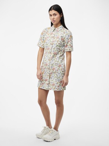 PIECES Shirt dress 'Blume' in Beige