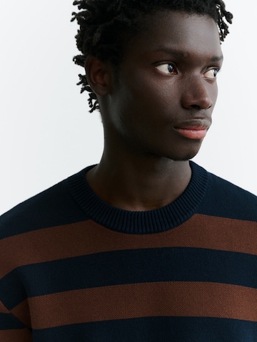 Thinking MU Trui 'SETH' in Blauw: zijkant