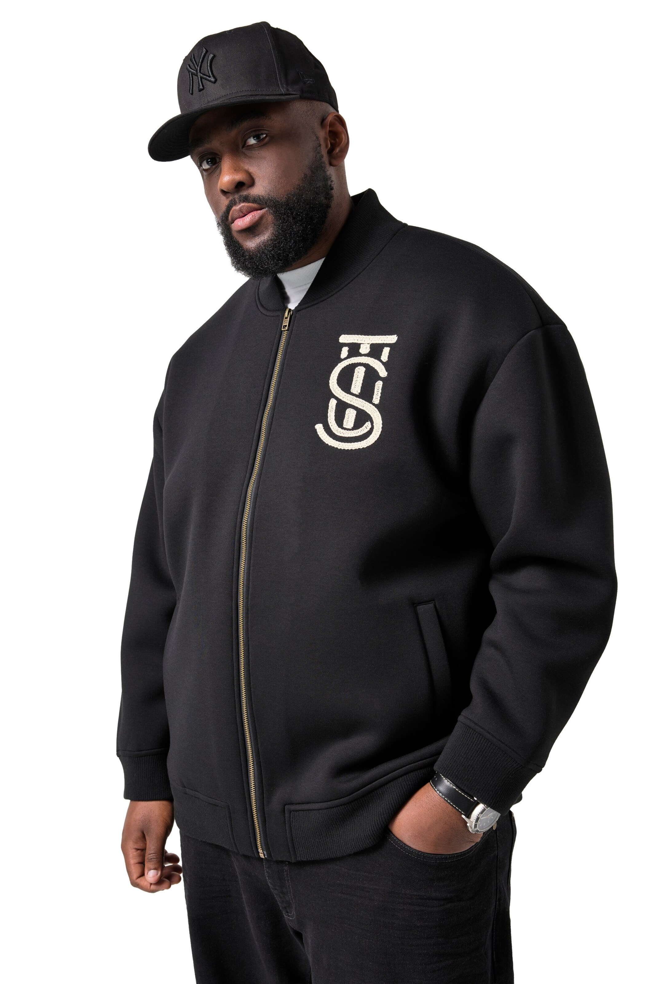 STHUGE Tussenjas in Zwart: voorkant